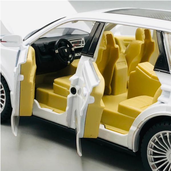 1:22 RC Diecast Toyota Century SUV Model Car With Smoke