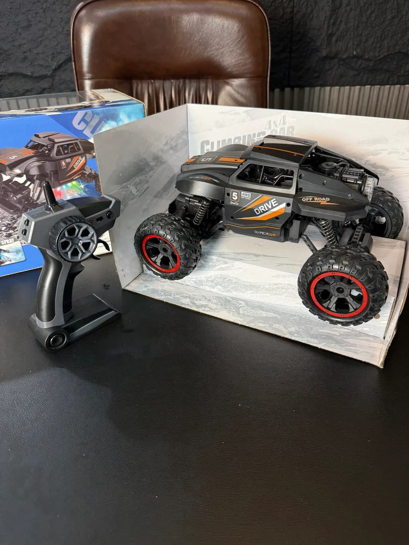 2.4GHz RC 4x4 Off-Road Climbing Spray Truck